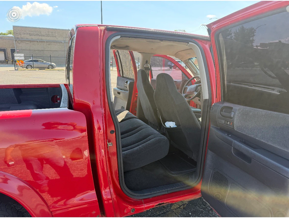 Red Dodge Dakota Pickup Truck RWD - photo 3