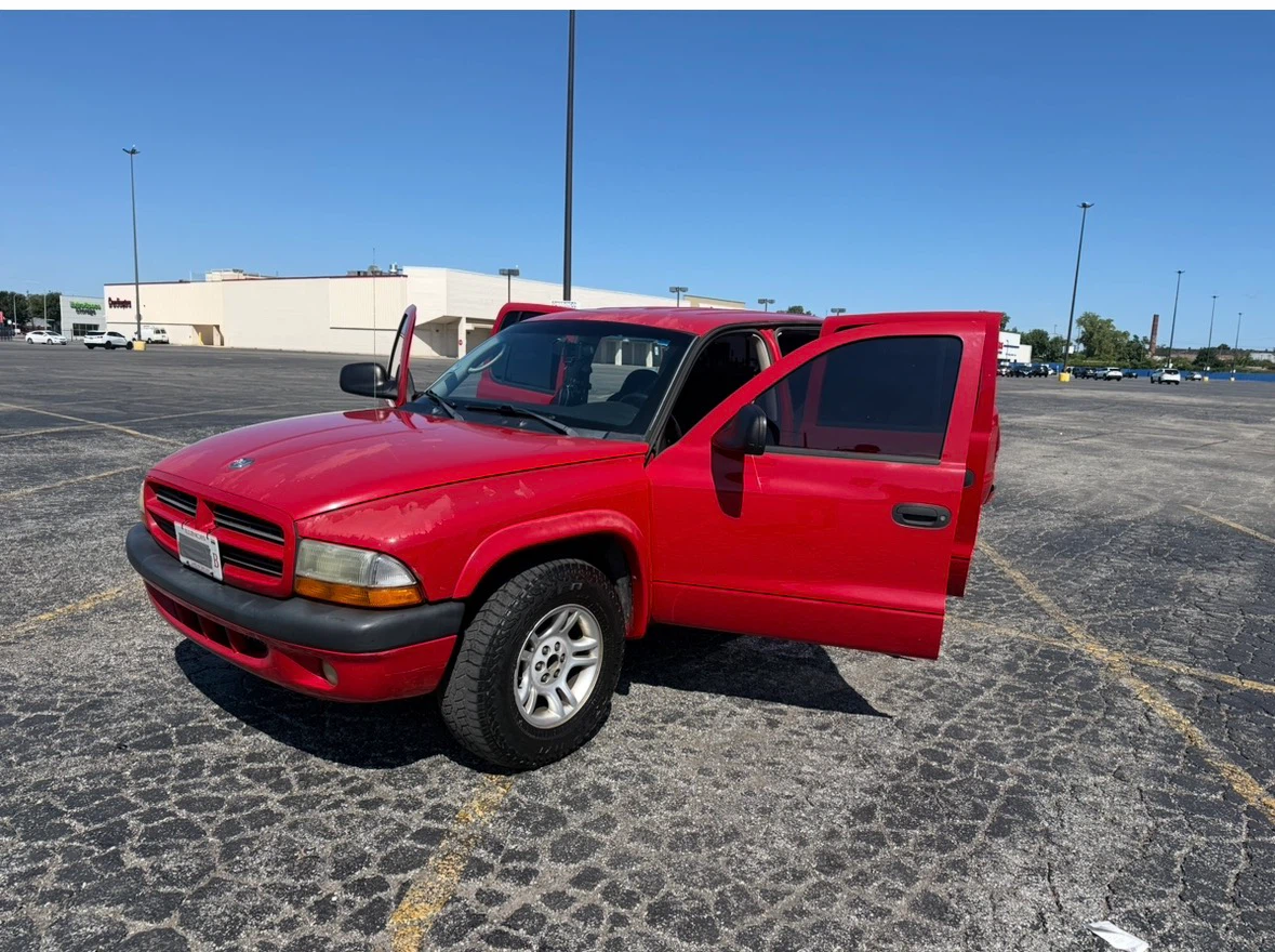 Red Dodge Dakota Pickup Truck RWD - photo 5