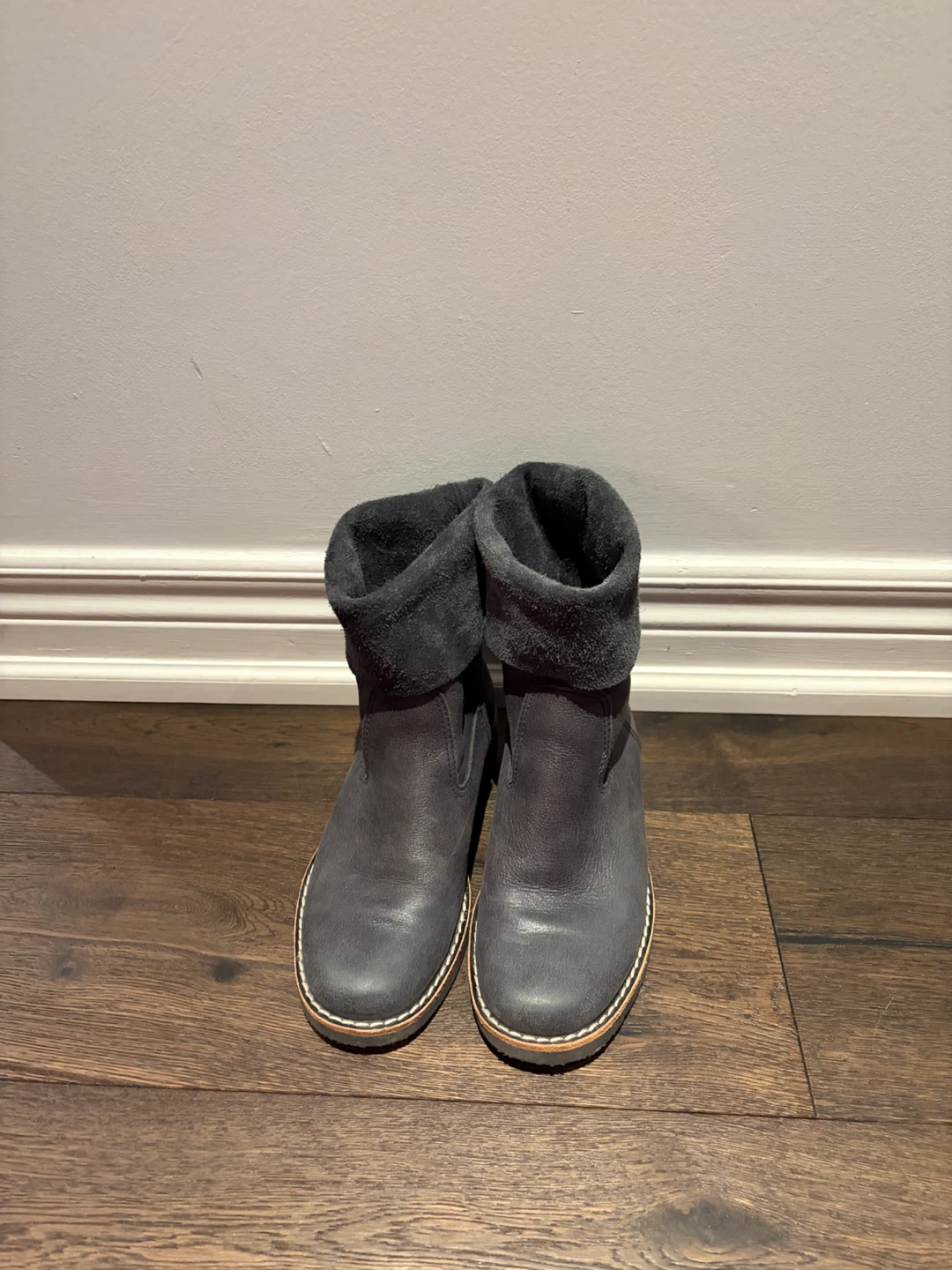 Roots Womens black Suede Boots