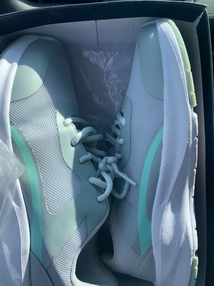 Women's Athletic Shoes Size 8 - photo 2