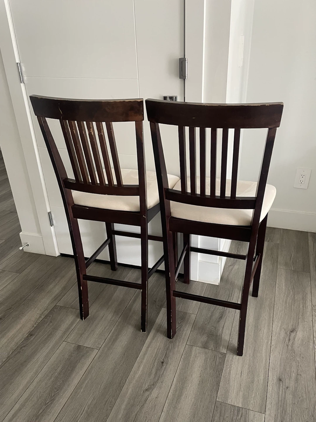 2 Bar Stools - photo 4