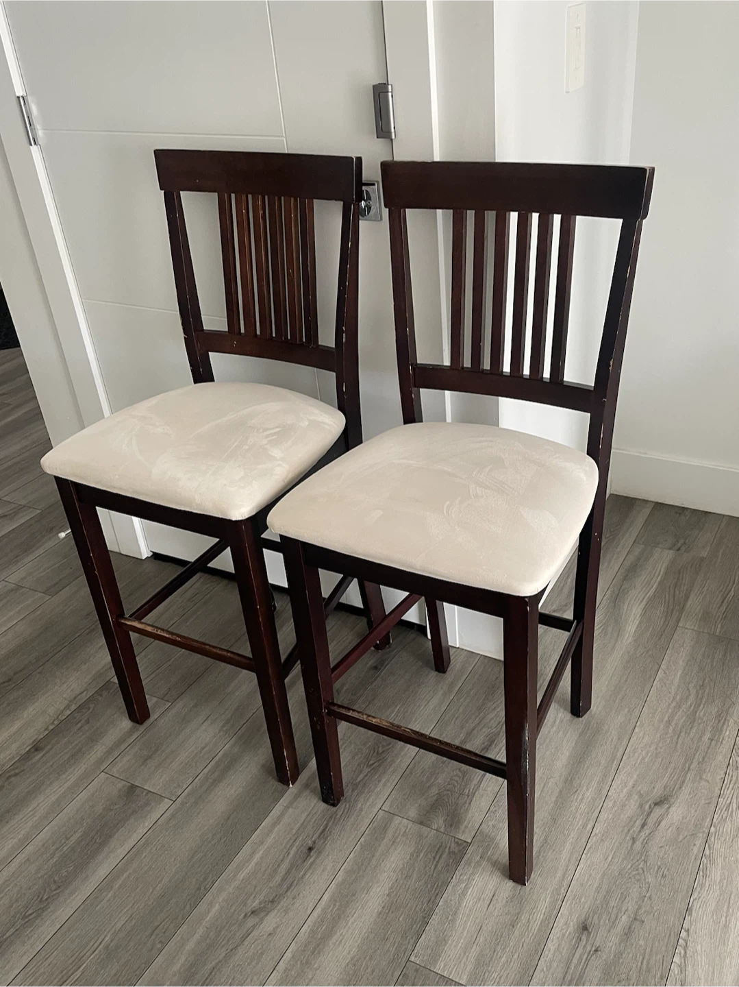 2 Bar Stools - photo 5