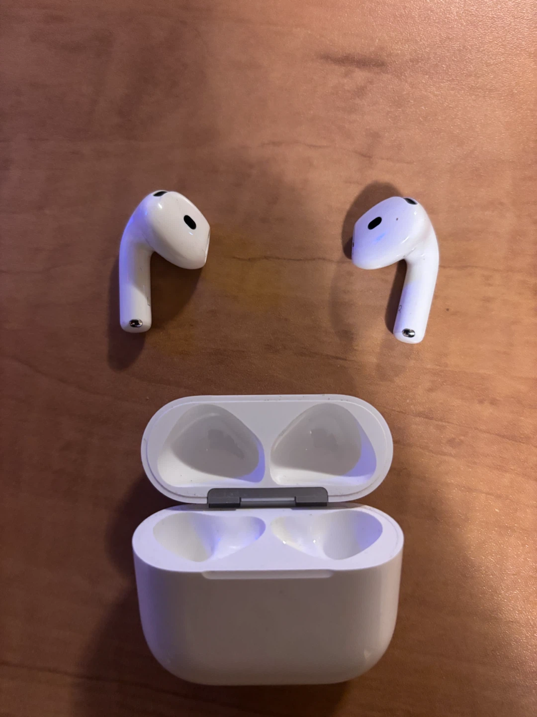 Apple AirPods 4