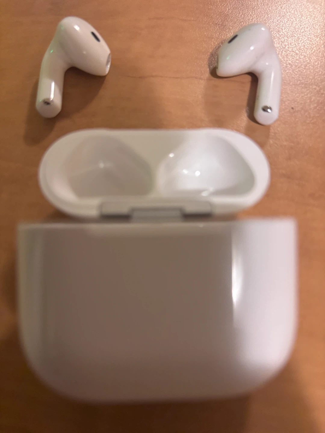 Apple AirPods 4 - photo 2