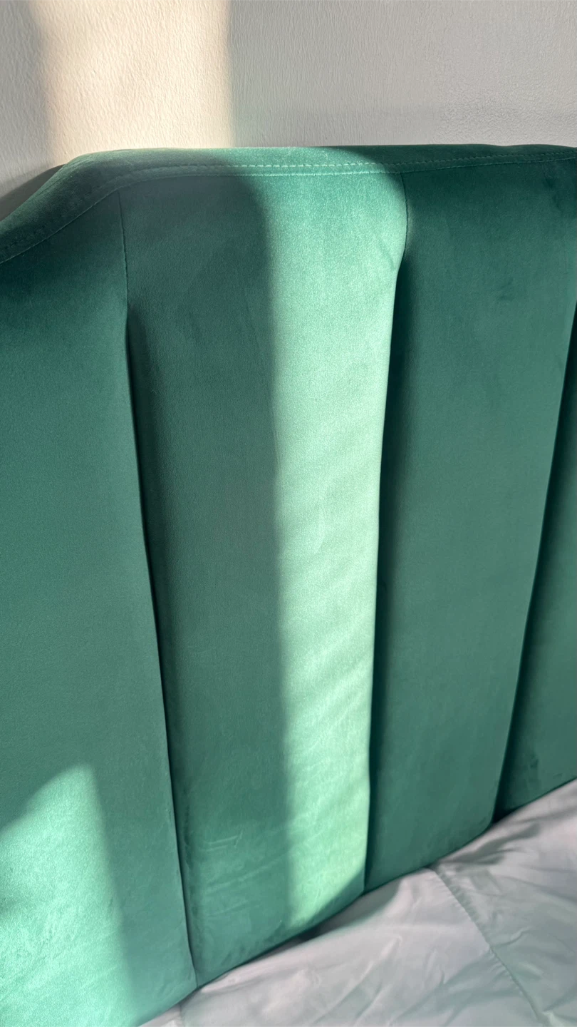 Jade Green Velvet Tufted Headboard - photo 2