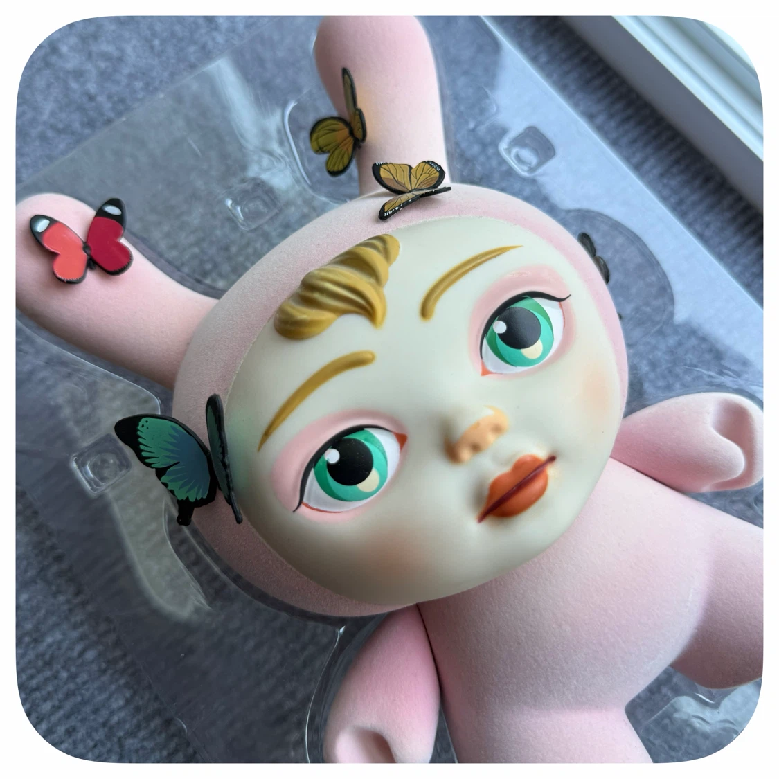 MAB GRAVES 8-INCH DUNNY BY KIDROBOT - PREOWNED, REFER TO PHOTOS! - photo 3