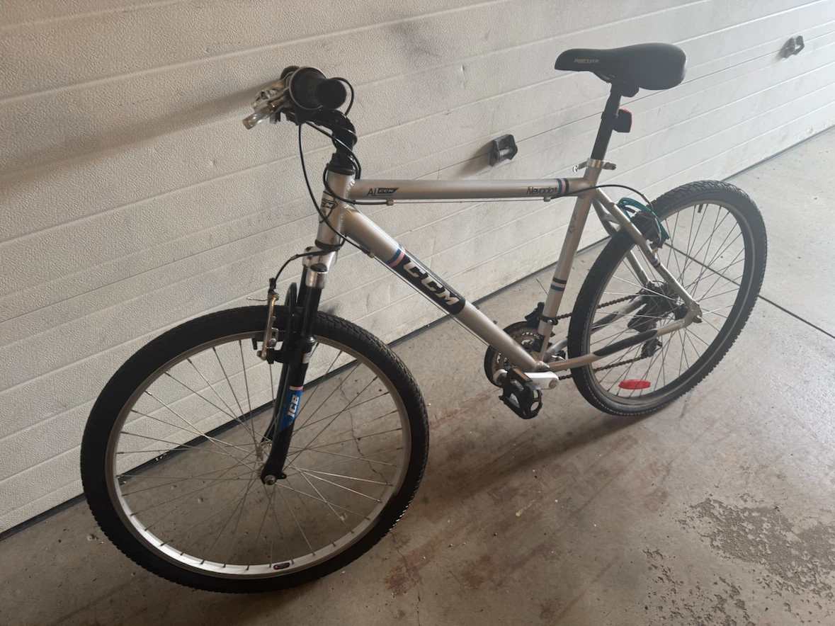 Mens CCM Mountain Bike - photo 2
