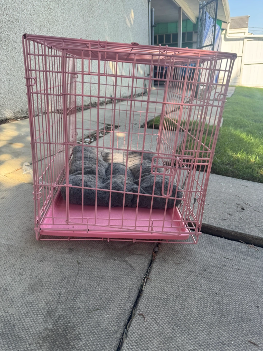 Pink Pet Crate with Cushion