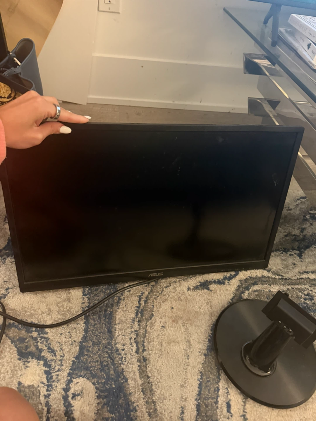 Monitor + Stand