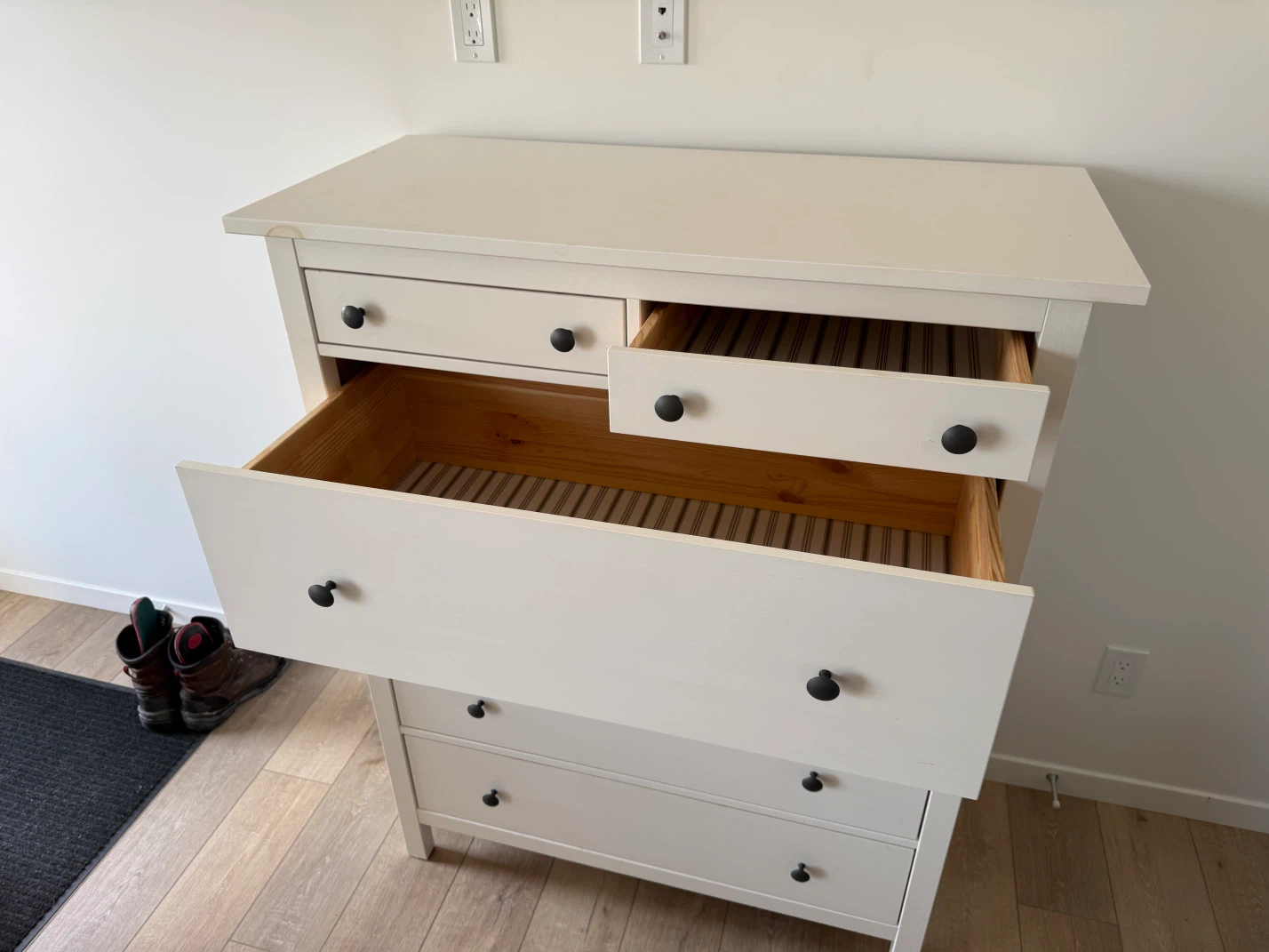 IKEA Hemnes 6 Drawer Dresser - photo 2