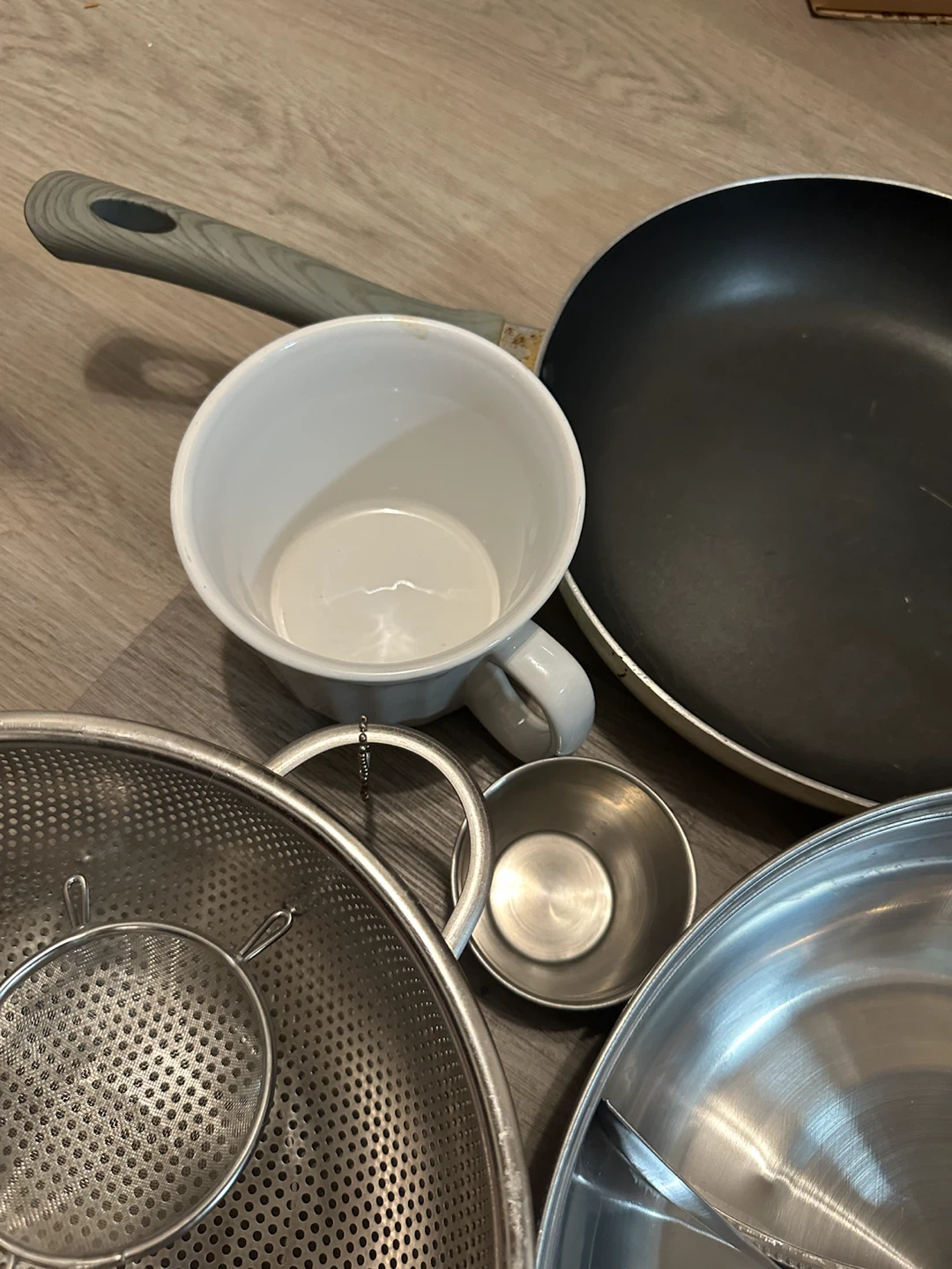 Kitchen Cookware & Utensil Bundle – Pot, Pan, Colander + More - photo 3