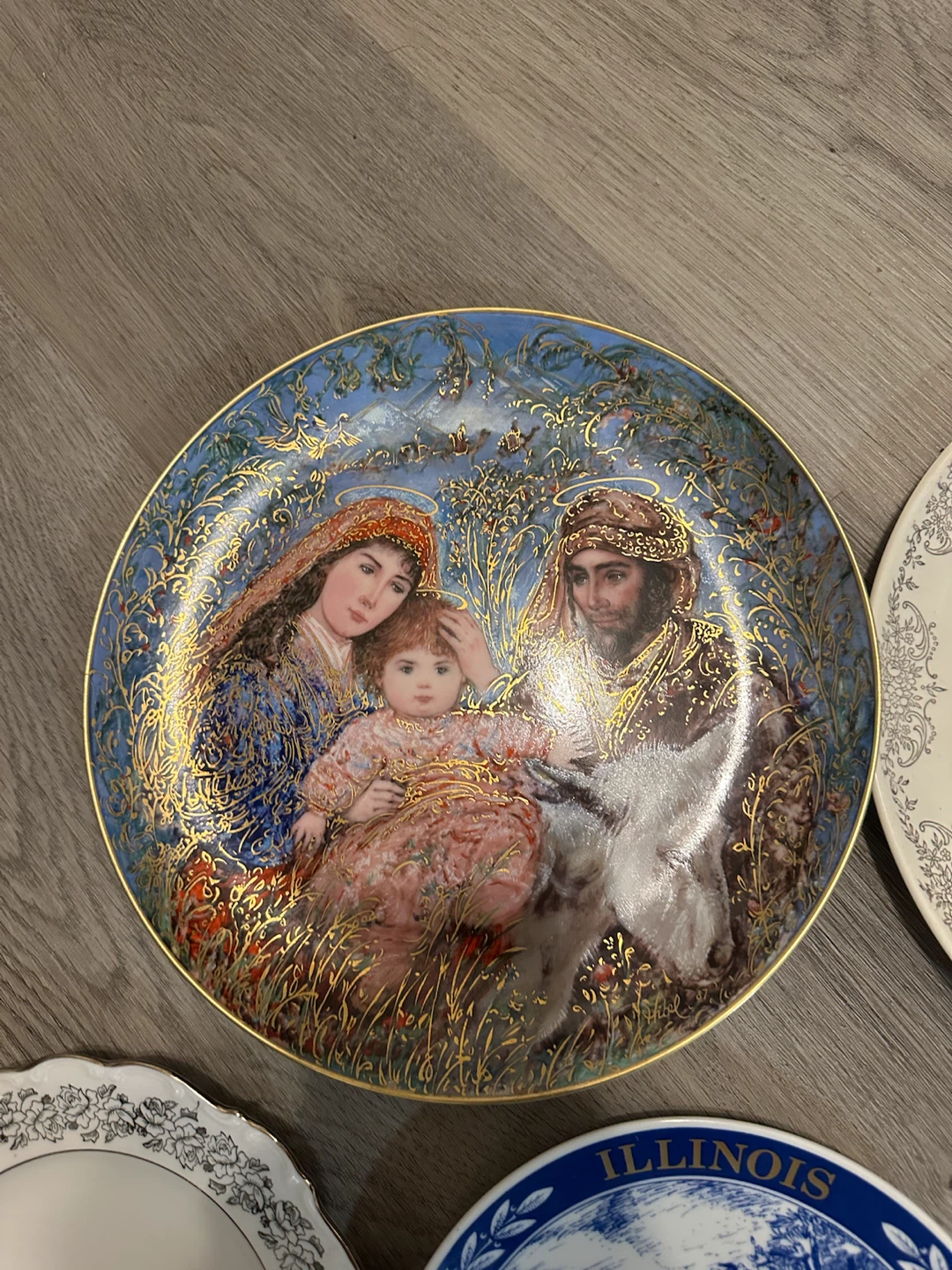 Vintage Decorative Collector Plates – 7 Pc Lot - photo 3