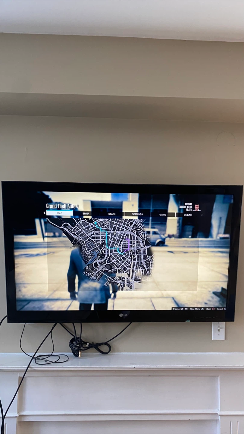 LG Flat Screen TV - photo 3