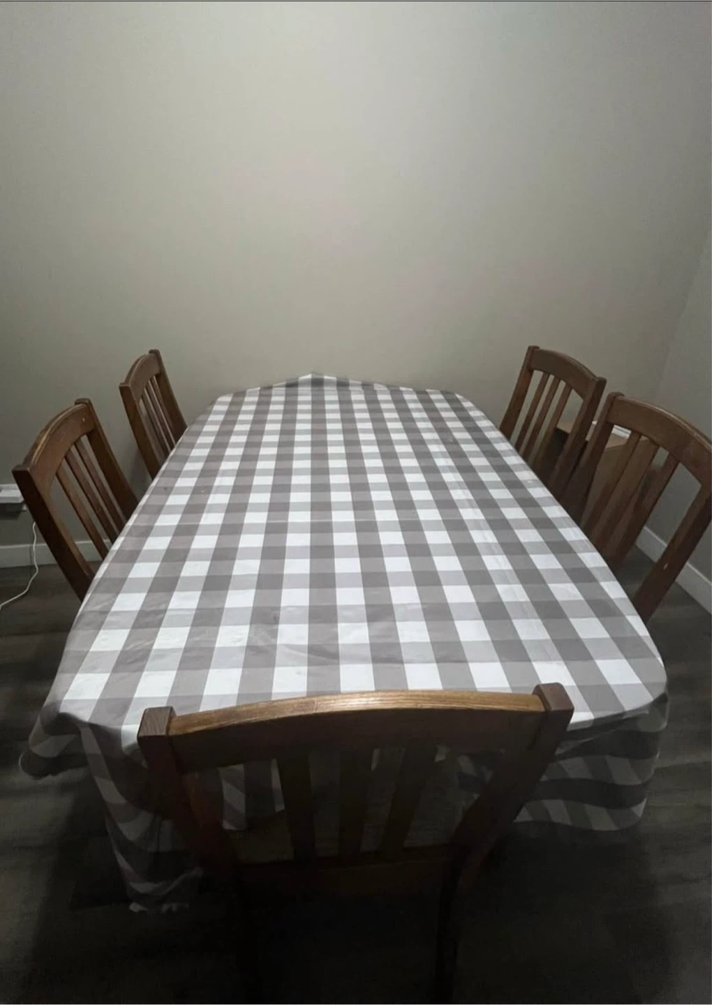 Set of 4 Wooden Dining Chairs
