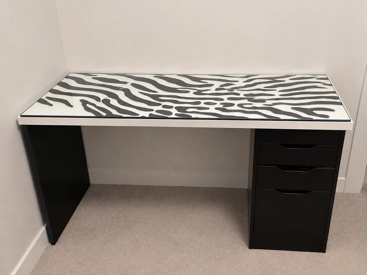 Study/office dek with drawers