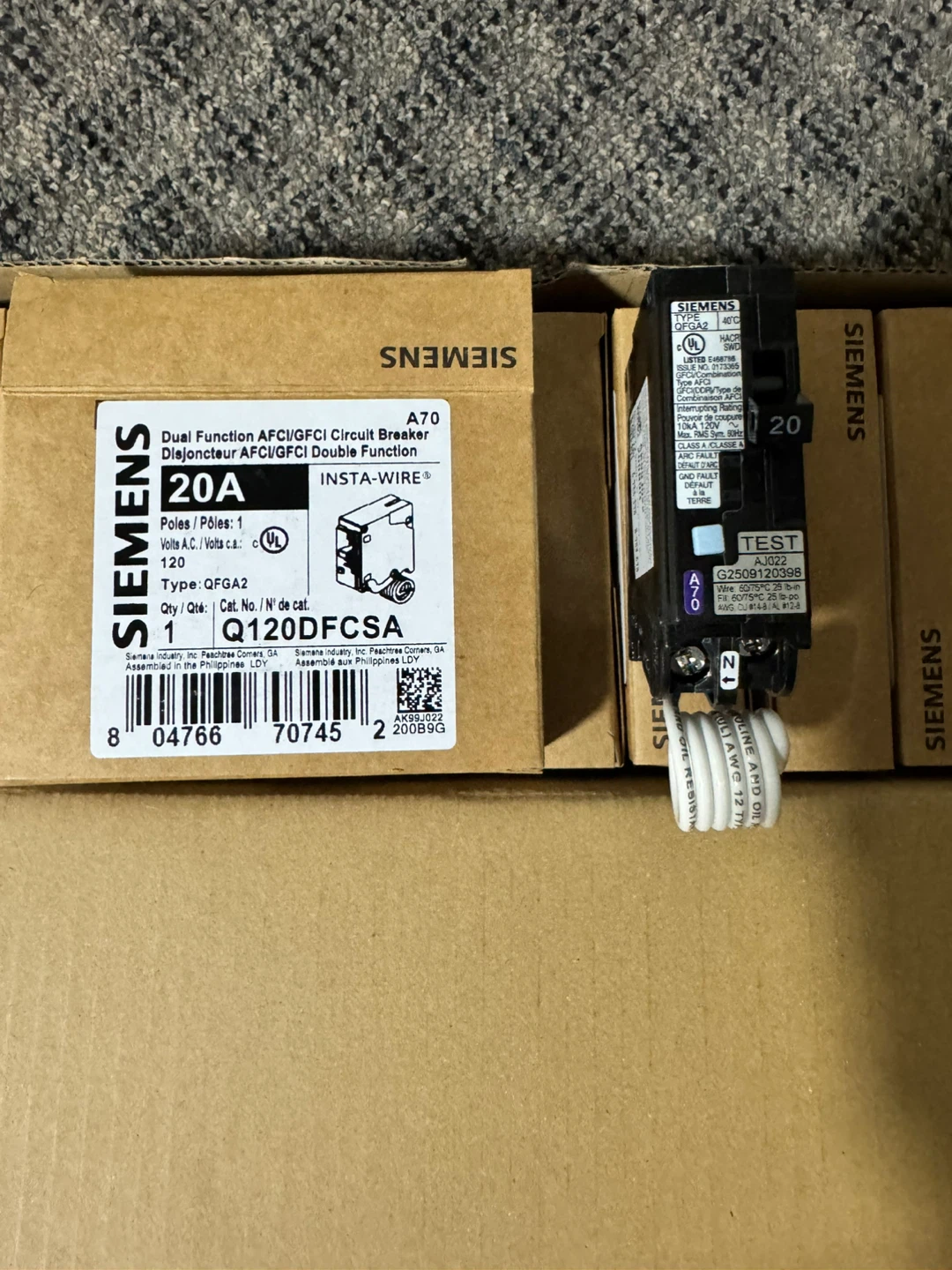 Siemens 20A Dual Function AFCI/GFCI Circuit Breaker Q120DFCSA