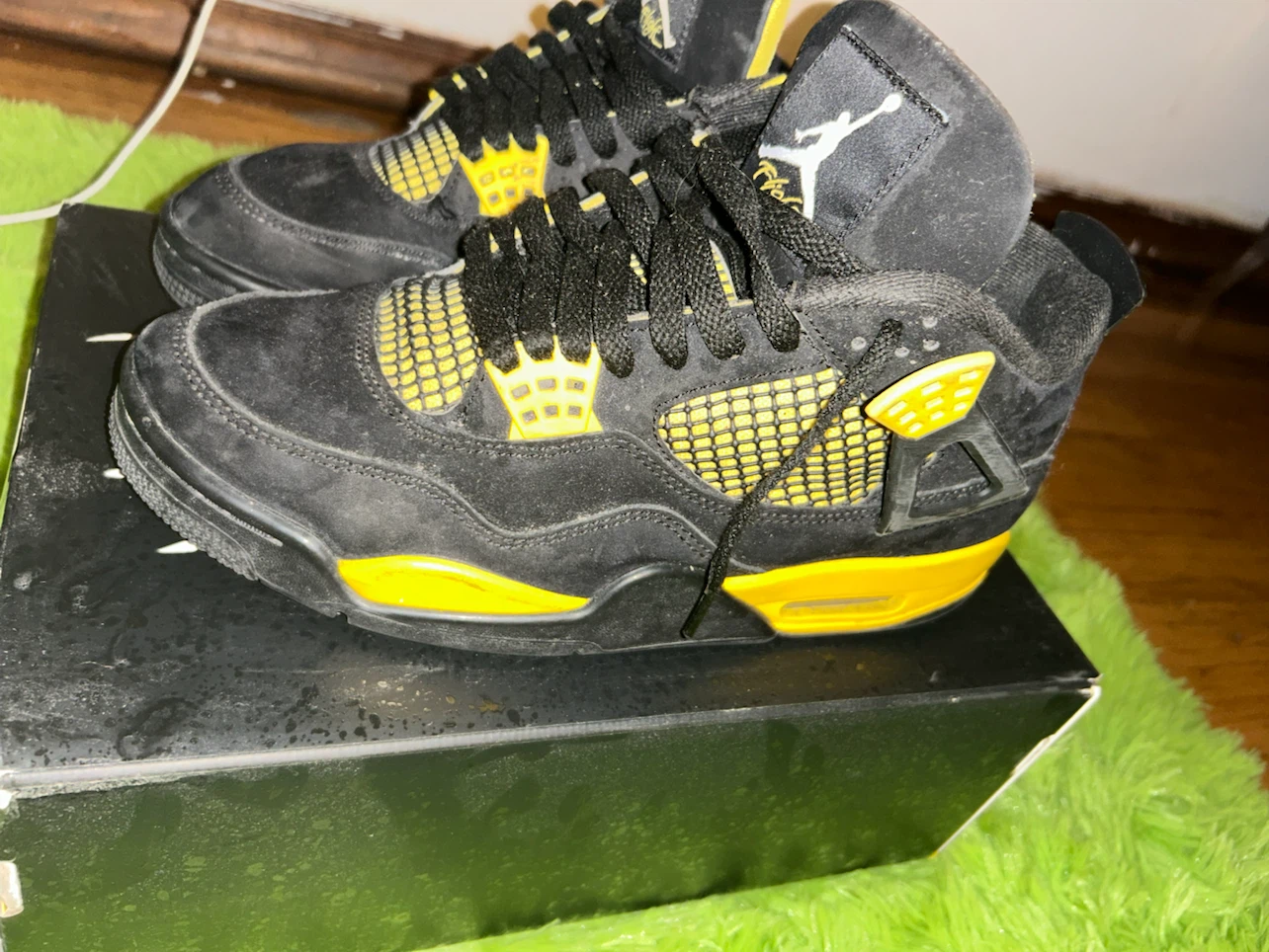 Air Jordan 4 Retro "Lightning" USED - photo 2
