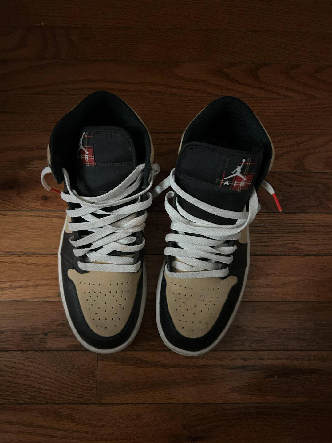 Air Jordan 1 Mid SE - photo 2