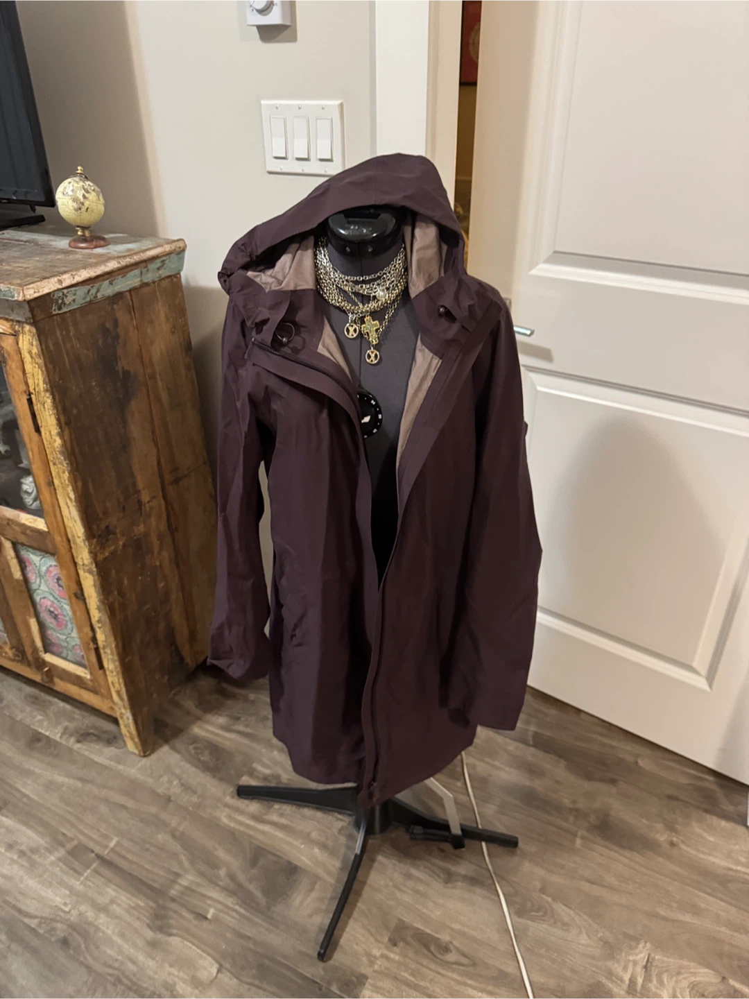Lululemon plum rain jacket / shell - sz 8 - photo 3