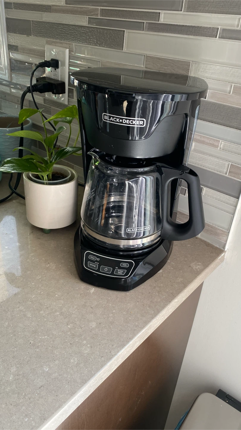 BLACK+DECKER 12-Cup Programmable Coffeemaker