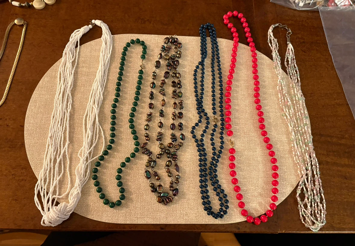 Assorted Beaded Necklace Lot – 6 Necklaces - photo 4