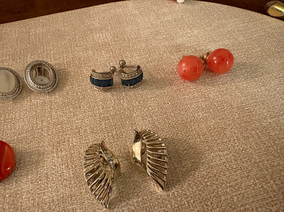 Vintage Clip-On Earrings Bundle – 8 Pairs - photo 3