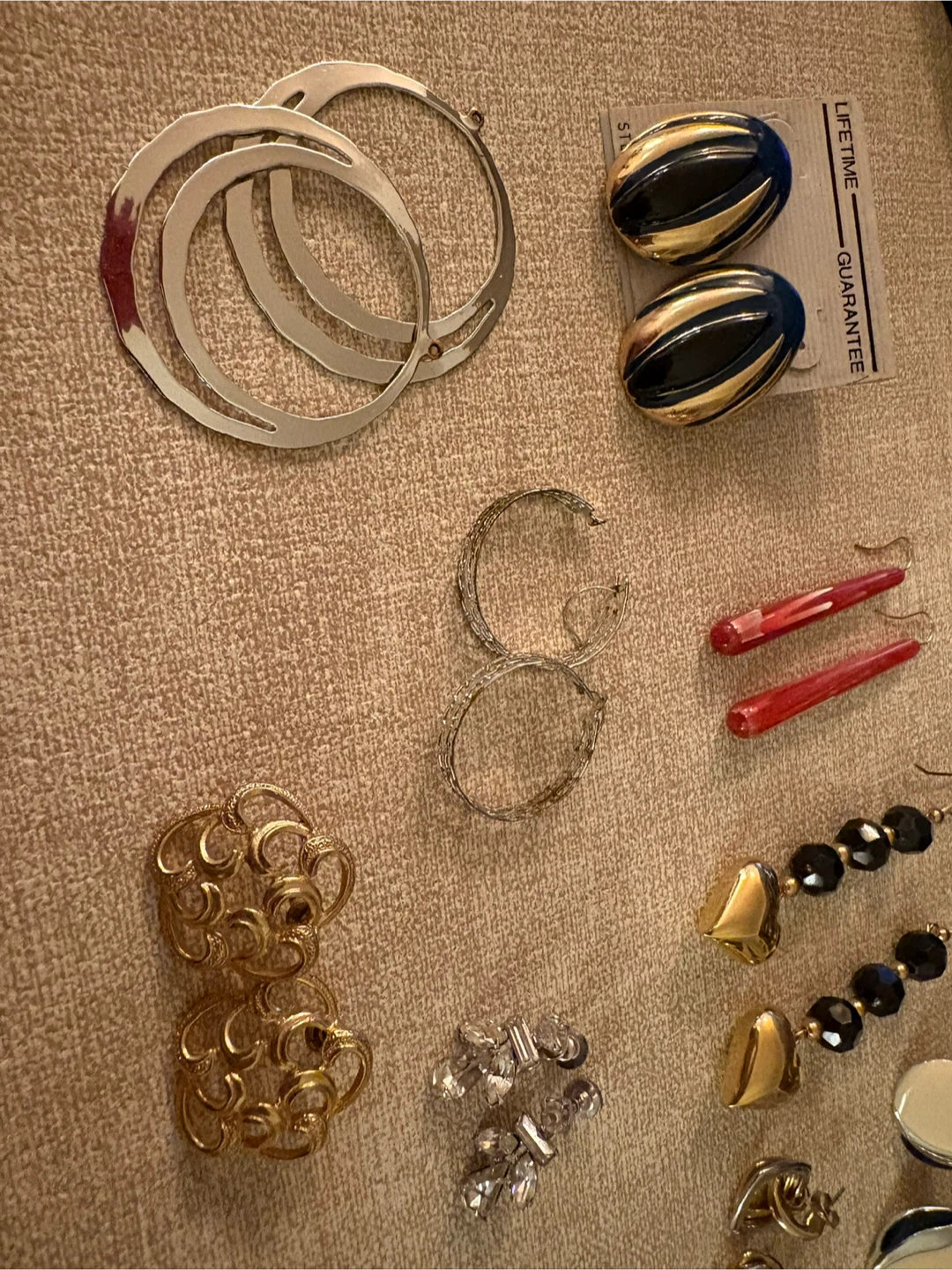 Mixed Lot of 10 Pairs of Costume Earrings – Vintage & Modern - photo 5