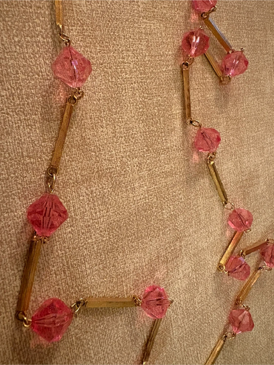 Long Pink Faceted Bead & Gold-Tone Bar Necklace - photo 3