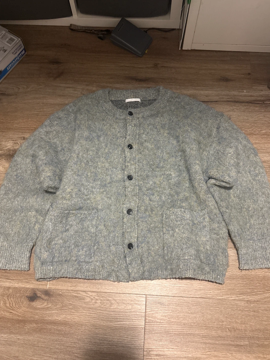 Tias Cardigan Sweater M