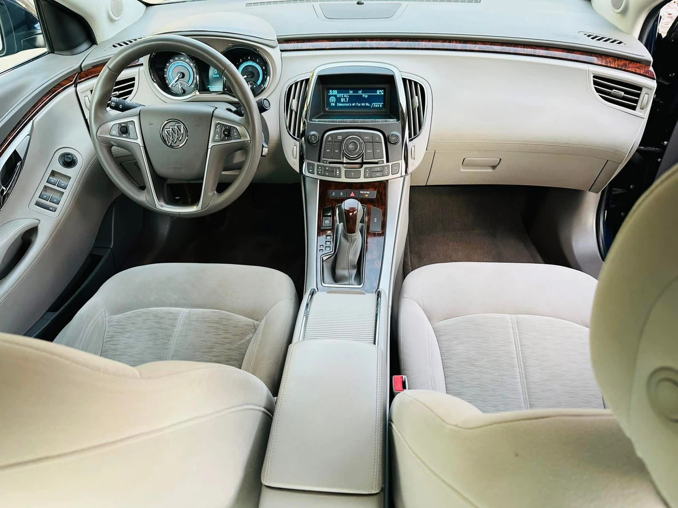 Car - photo 5