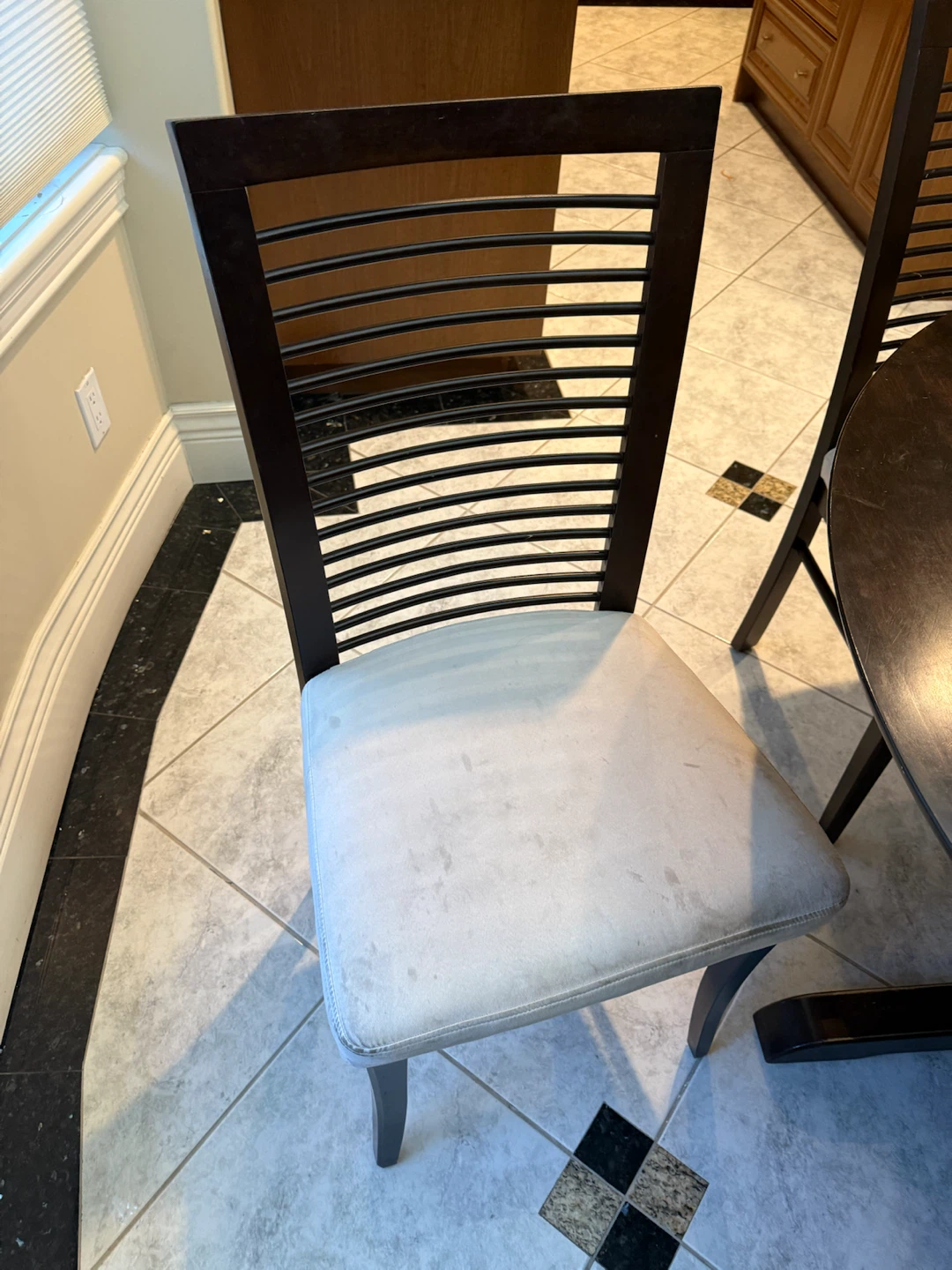 Round Dining Table with 6 Chairs - photo 5