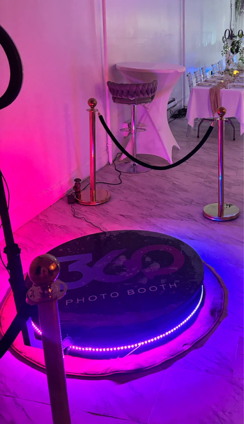 360 Photo Booth with Ring Light - photo 2