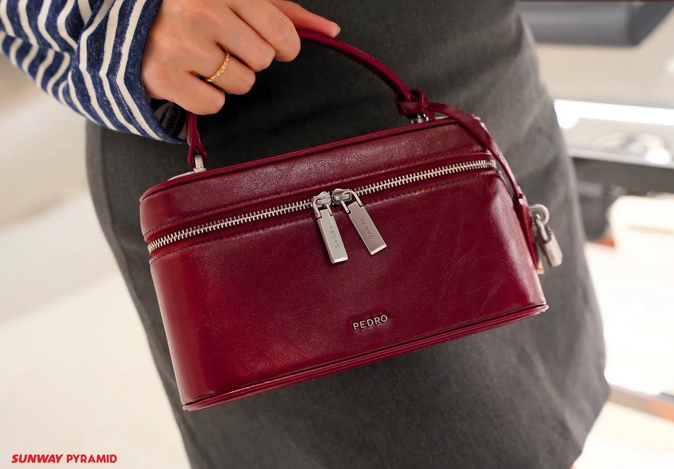 Pedro Red Vanity Case