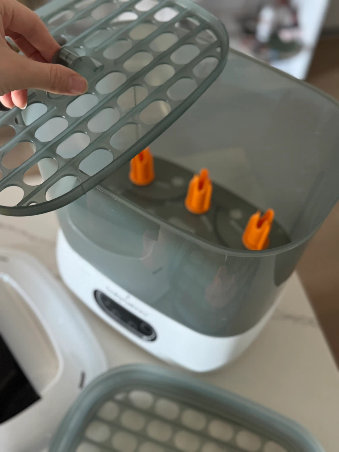 Baby Brezza Bottle Sterilizer & Dryer - photo 4