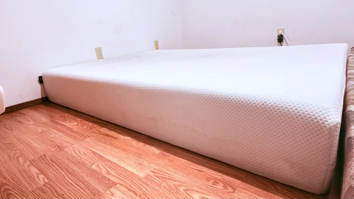 White Queen Size Mattress - photo 2