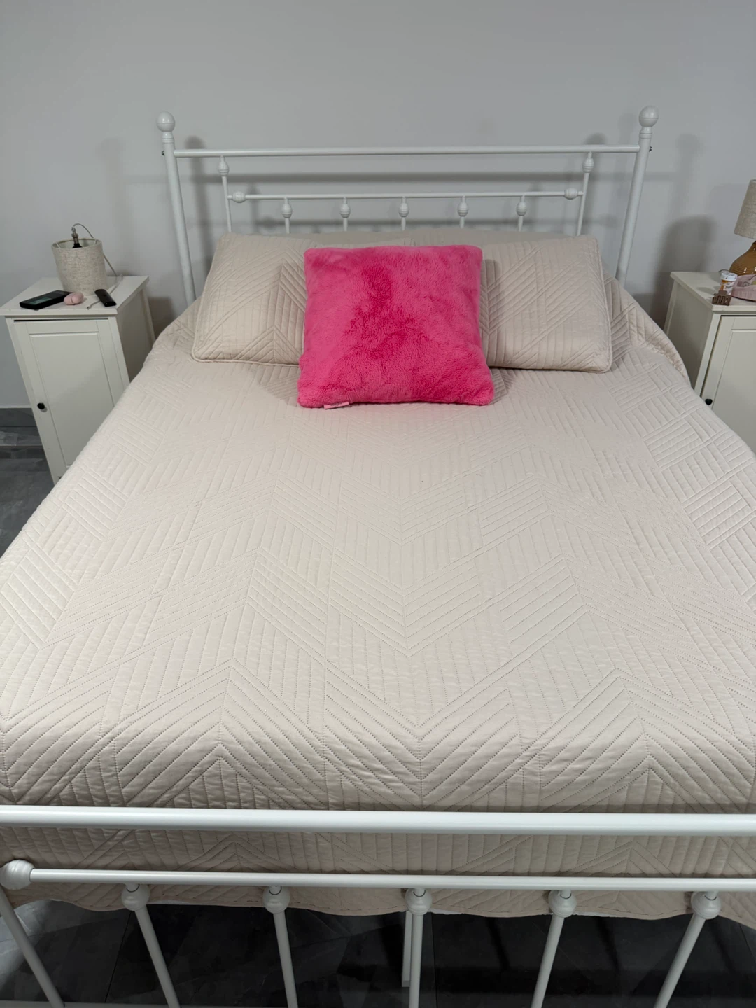 Novilla 14 Inch Mattress Queen and bed frame