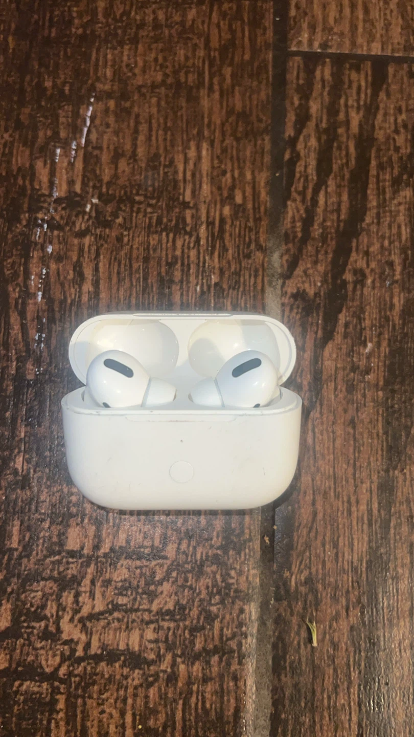 Apple AirPods Pro (1st Gen) - photo 2