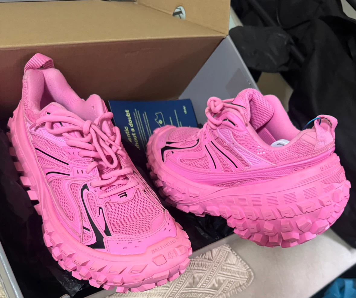 Balenciaga Bouncer Defender - photo 2