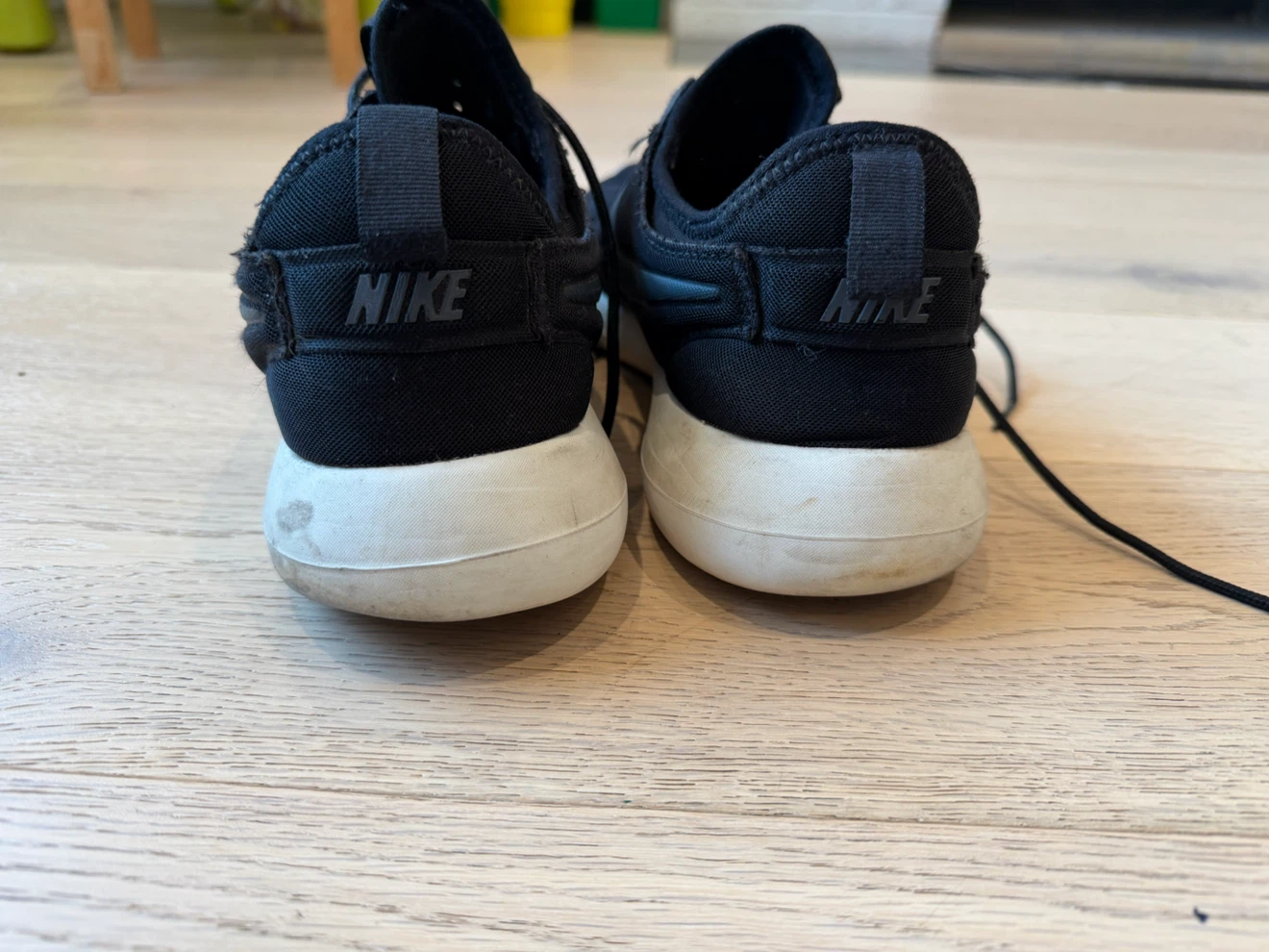 Nike Roshe Run Shoes Black Size 9.5 - photo 3