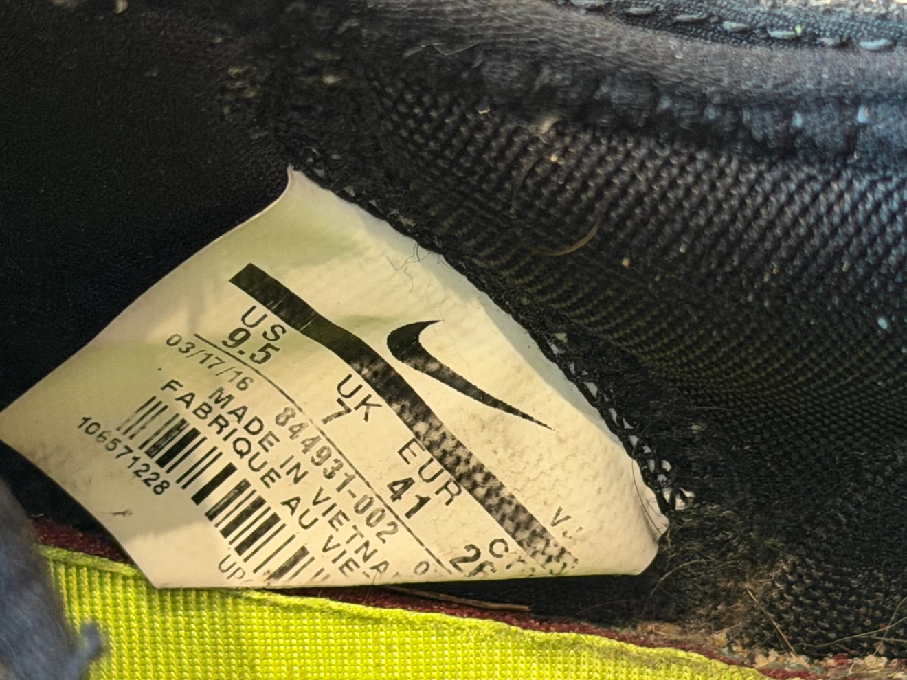 Nike Roshe Run Shoes Black Size 9.5 - photo 5