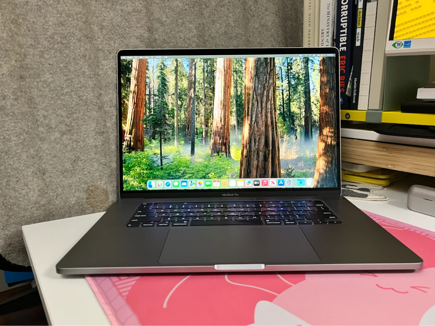 Apple MacBook Pro 16in(2019), Space Gray, Excellent Condition
