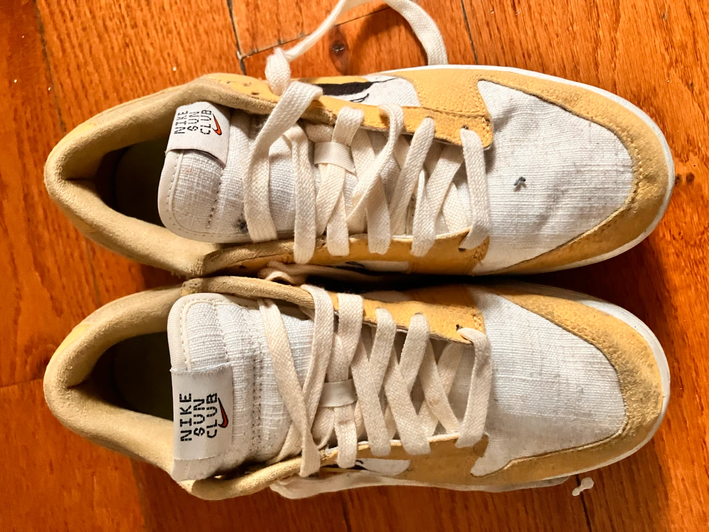 Nike SB Dunk Low Sun Club