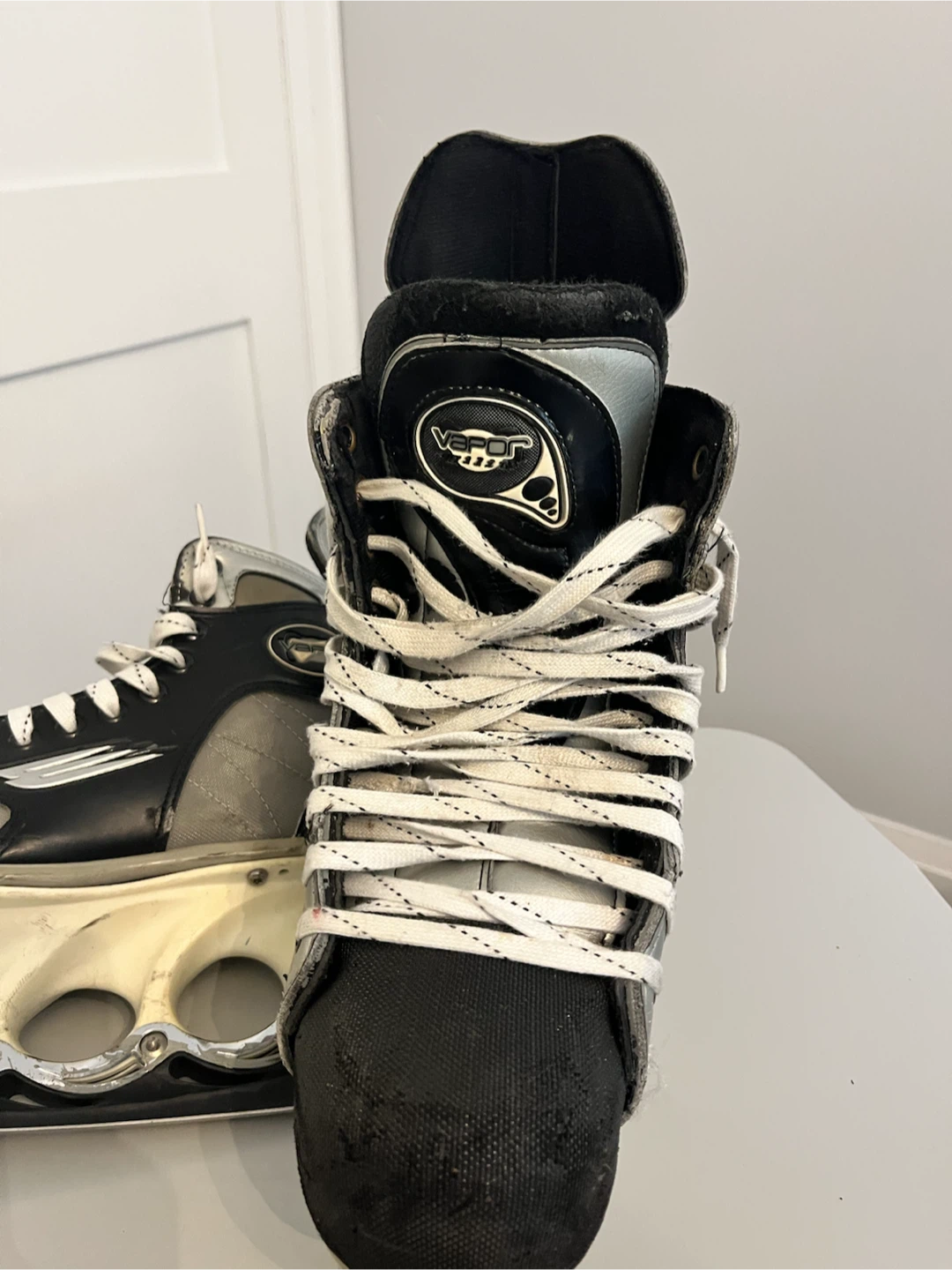 Bauer Vapor Hockey Skates - 9.5 E - photo 3