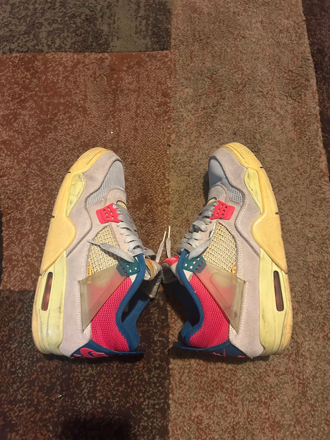 Jordan 4 Retro Sneakers