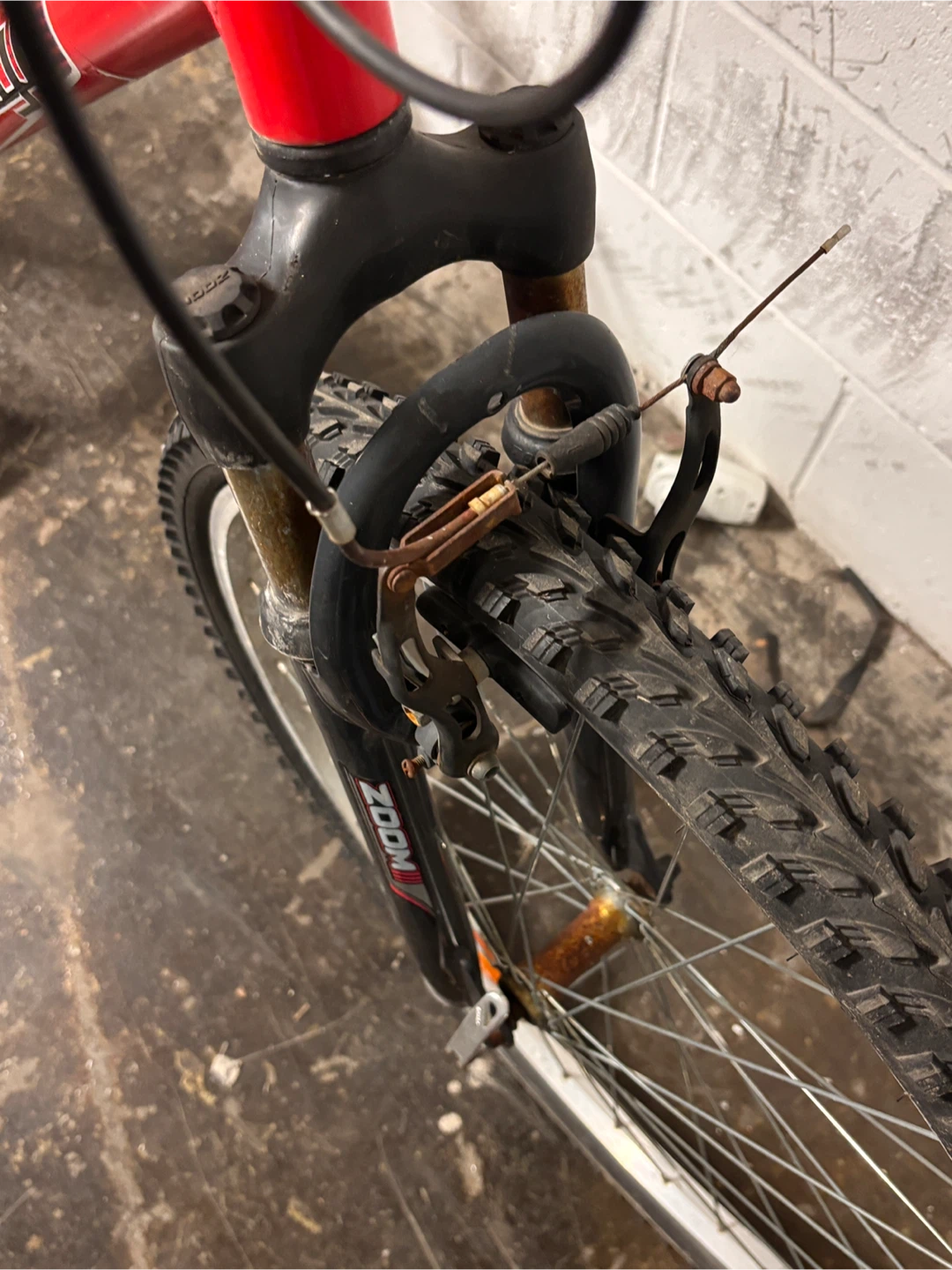 Red Raleigh Mountain Bike - photo 3