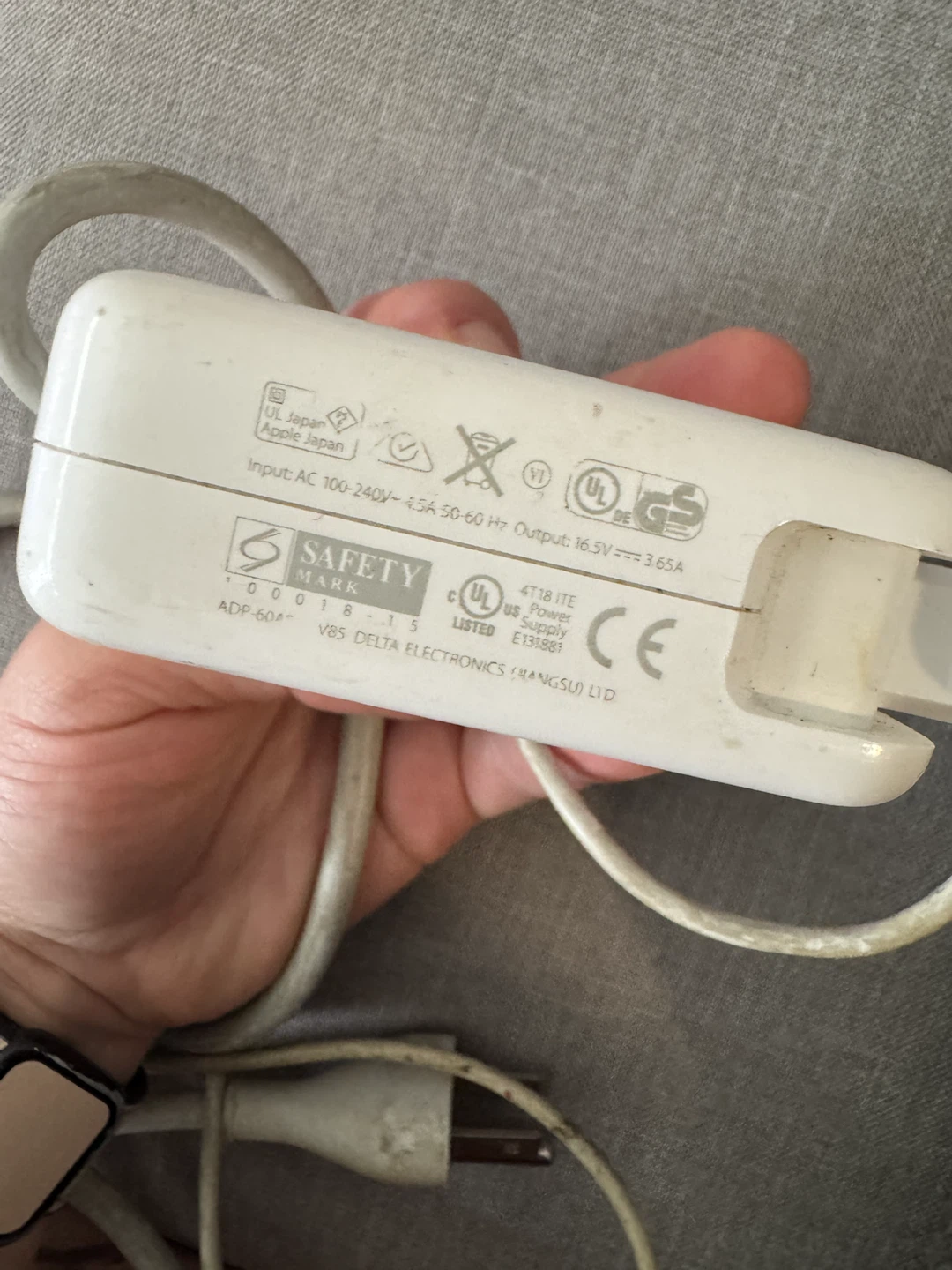 Apple 60W MagSafe Power Adapter (Model A1344) - photo 3