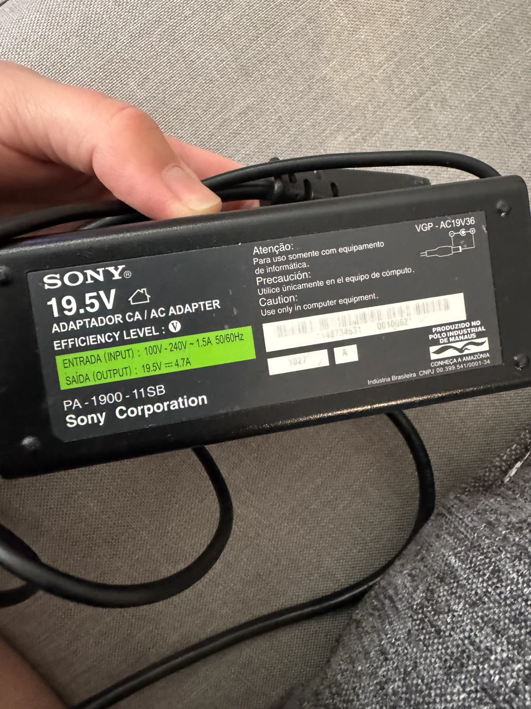 Sony VAIO AC Adapter PA-1900-11SB VGP-AC19V36 - photo 2