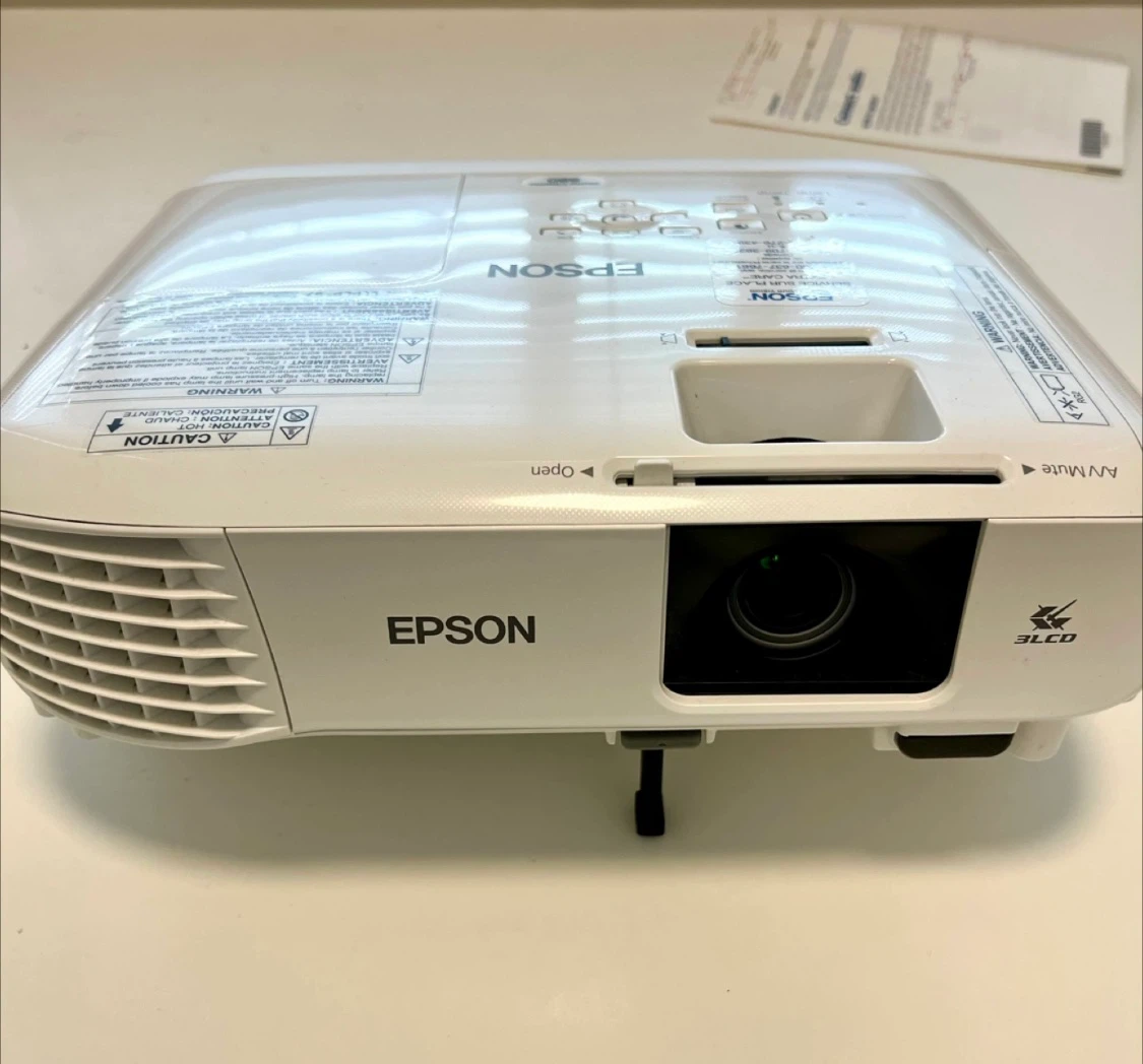Epson Home Cinema 880 Projector - photo 3