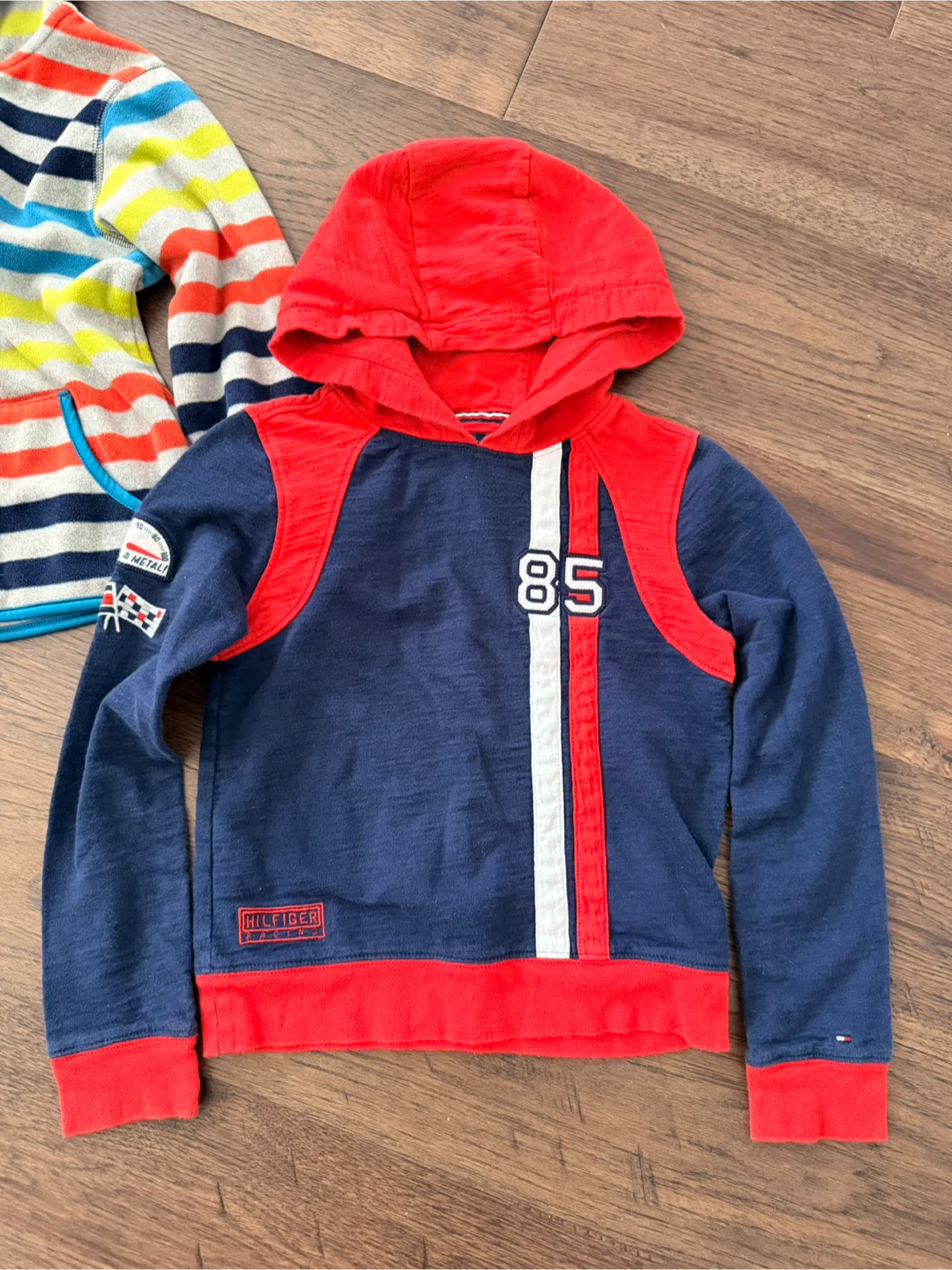 $5 for all!! Bundle of 3 Kids Hoodies - Tommy Hilfiger & Bench - photo 4