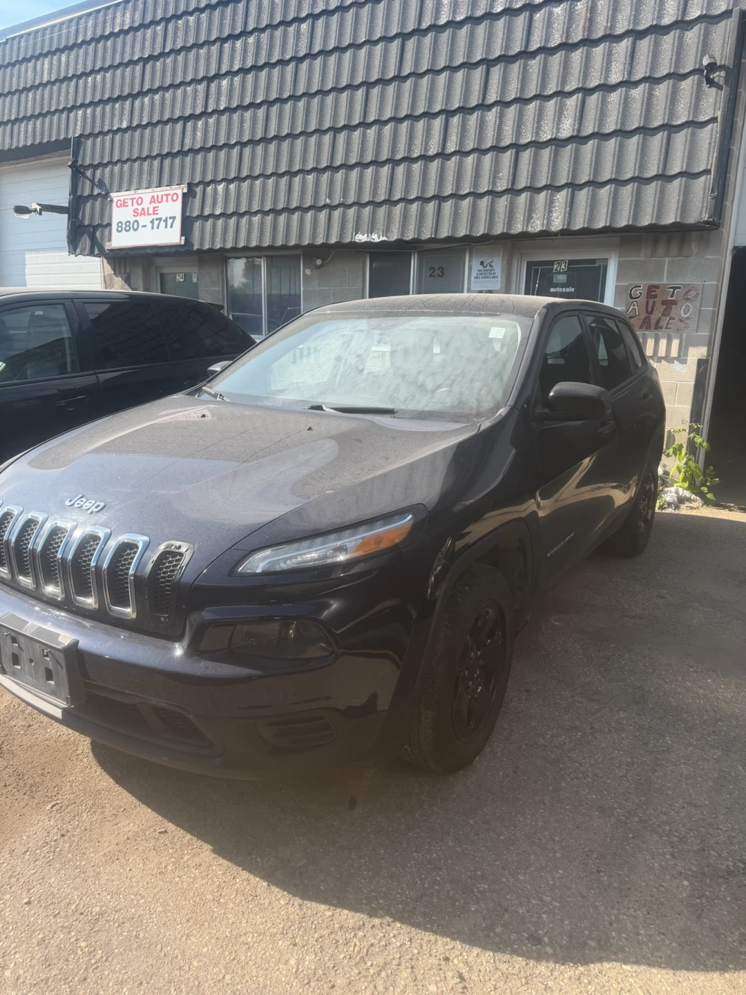 Jeep Cherokee Dark Blue SUV - photo 4